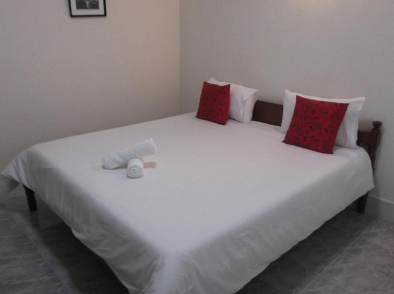 Albatross Guesthouse @ Thungwualaen Beach Pathiu Zewnętrze zdjęcie