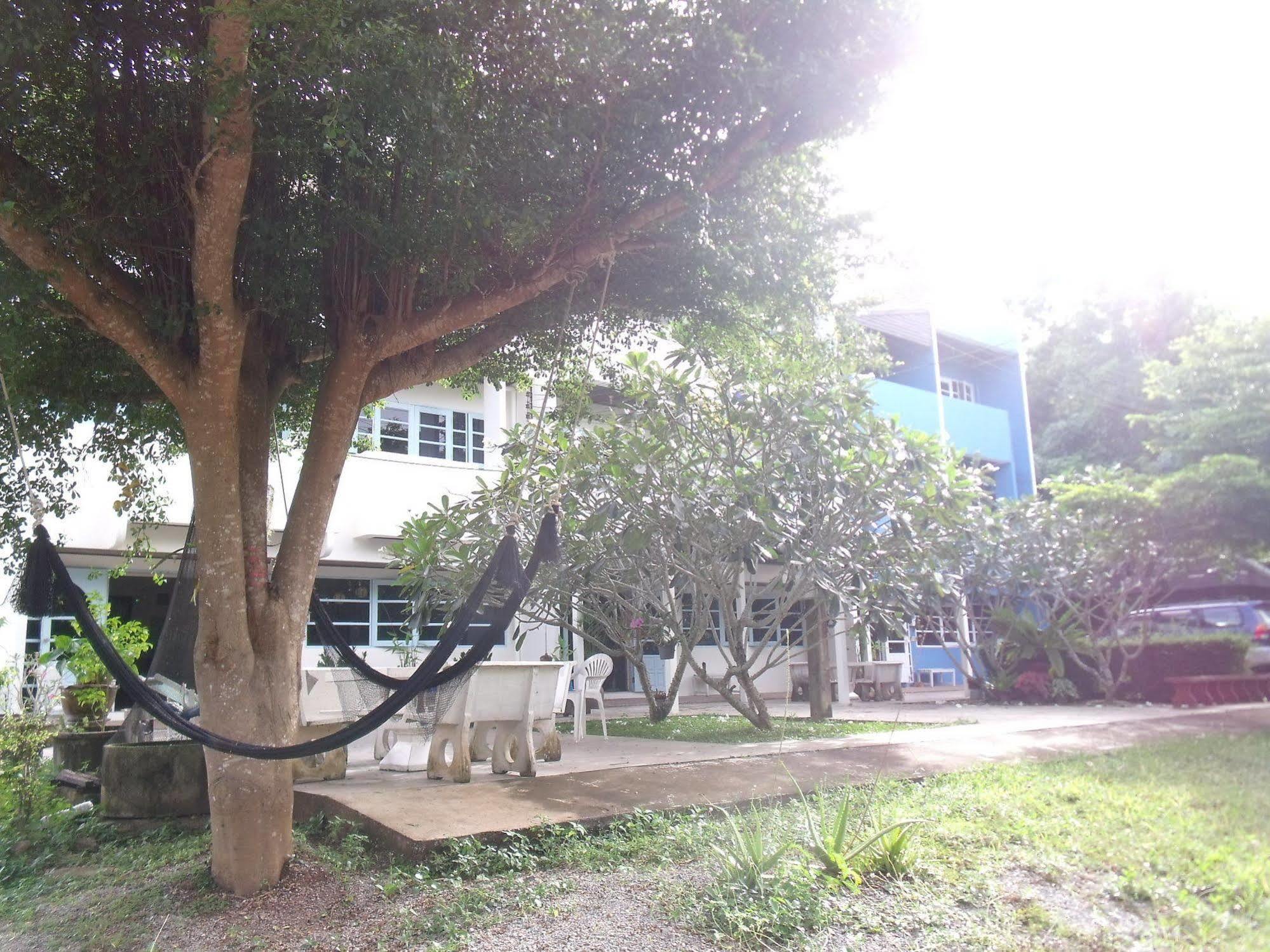 Albatross Guesthouse @ Thungwualaen Beach Pathiu Zewnętrze zdjęcie
