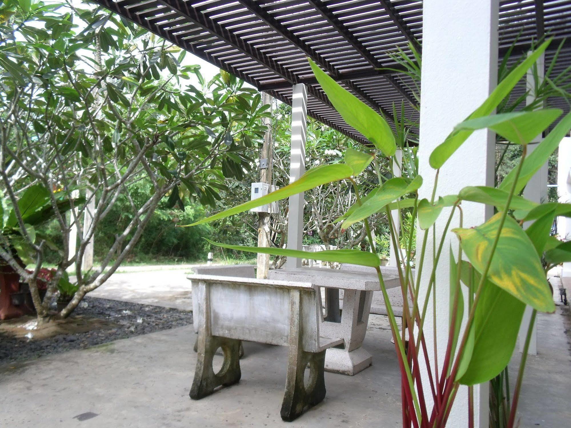 Albatross Guesthouse @ Thungwualaen Beach Pathiu Zewnętrze zdjęcie